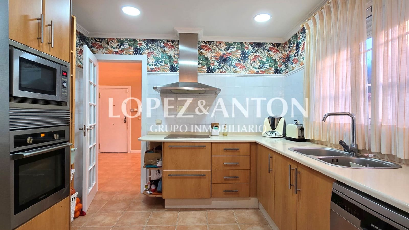 4 bedroom Villa for sale in L'Eliana with pool garage - € 675,000 (Ref: 8816774)