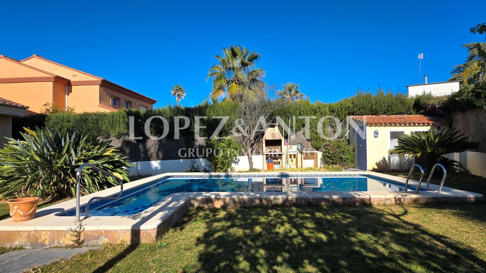 4 bedroom Villa for sale in L'Eliana with pool garage - € 675,000 (Ref: 8816774)