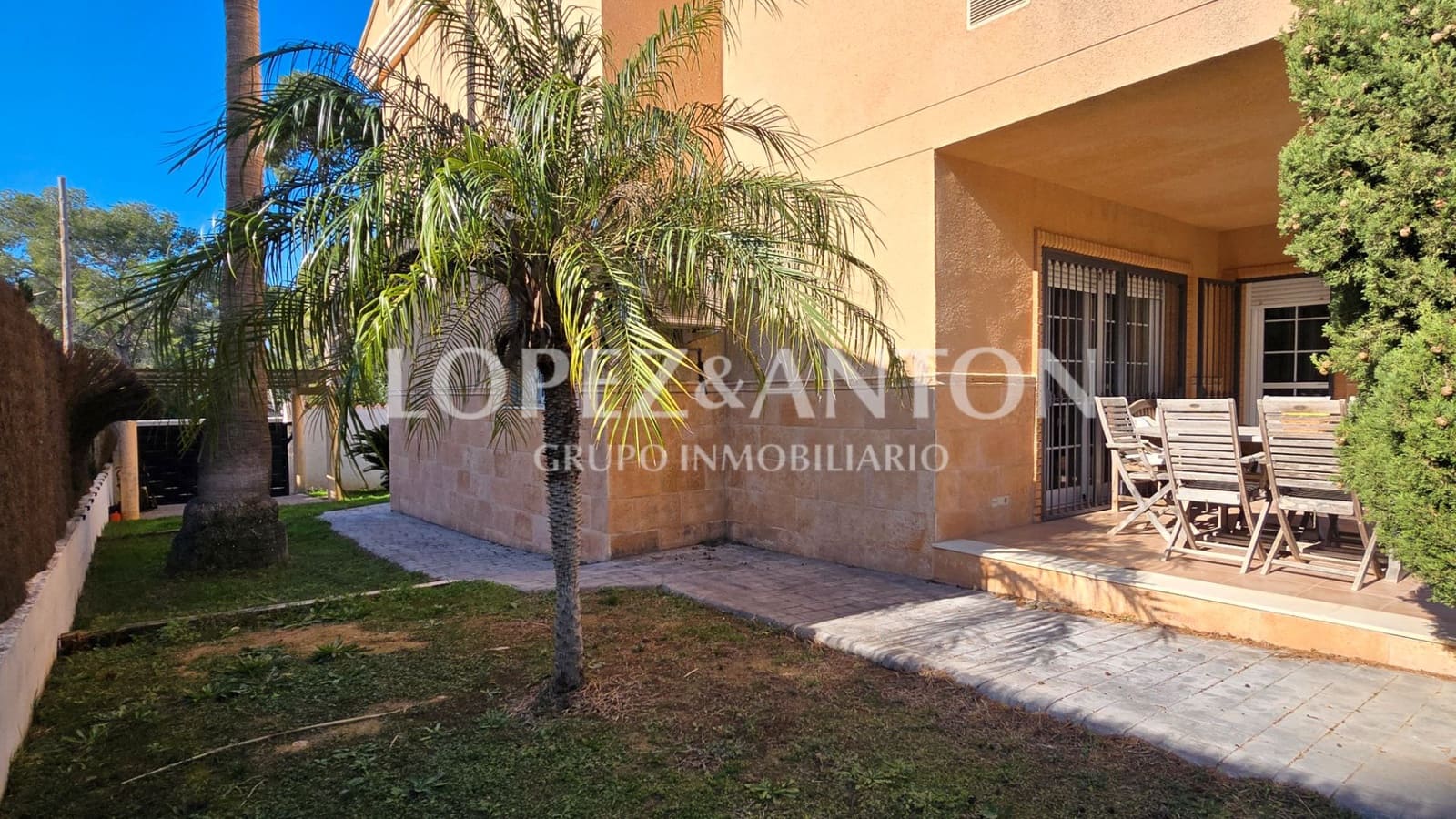 4 bedroom Villa for sale in L'Eliana with pool garage - € 675,000 (Ref: 8816774)