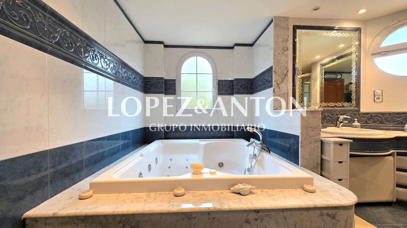 5 soveværelse Villa til salg i Benaguasil med swimmingpool garage - € 998.000 (Ref: 8881186)