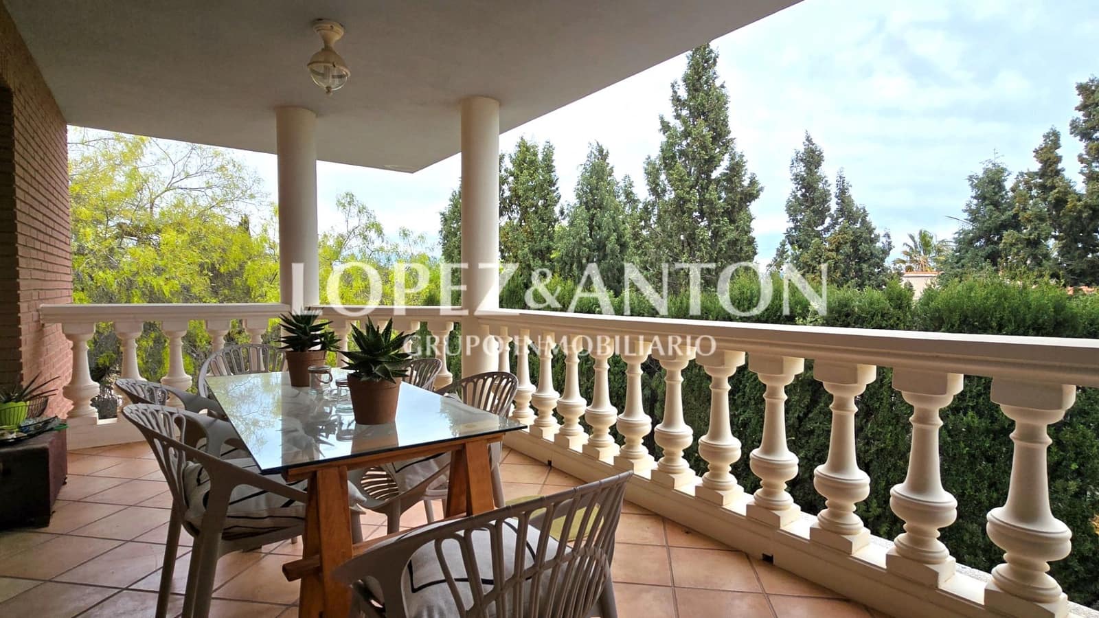 5 soveværelse Villa til salg i Benaguasil med swimmingpool garage - € 998.000 (Ref: 8881186)