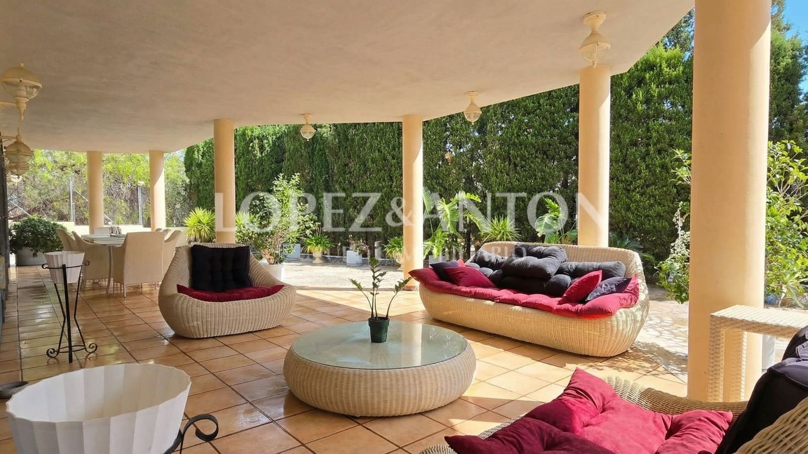 5 soveværelse Villa til salg i Benaguasil med swimmingpool garage - € 998.000 (Ref: 8881186)