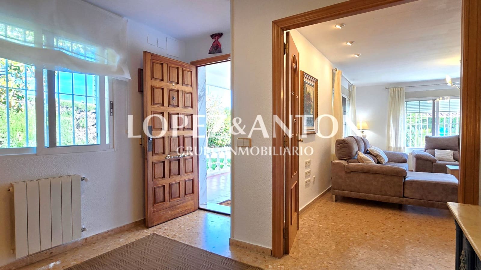 6 soveværelse Villa til salg i L'Eliana med swimmingpool garage - € 695.000 (Ref: 9022361)