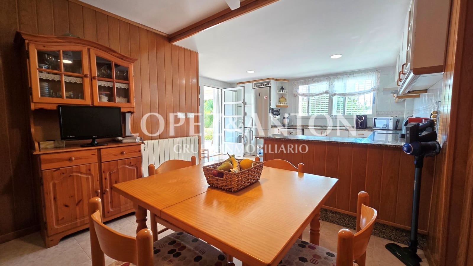 6 soveværelse Villa til salg i L'Eliana med swimmingpool garage - € 695.000 (Ref: 9022361)