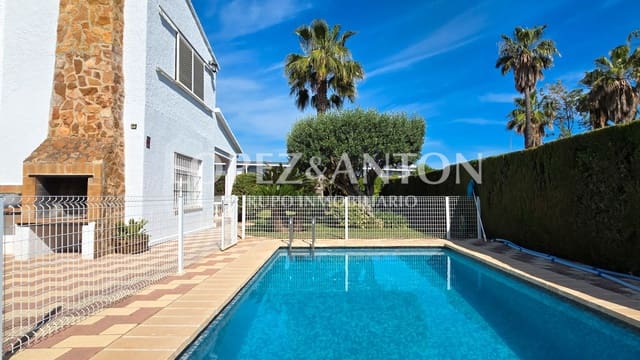 Chalet de 6 habitaciones en L'Eliana en venta con piscina garaje - 695.000 € (Ref: 9022361)