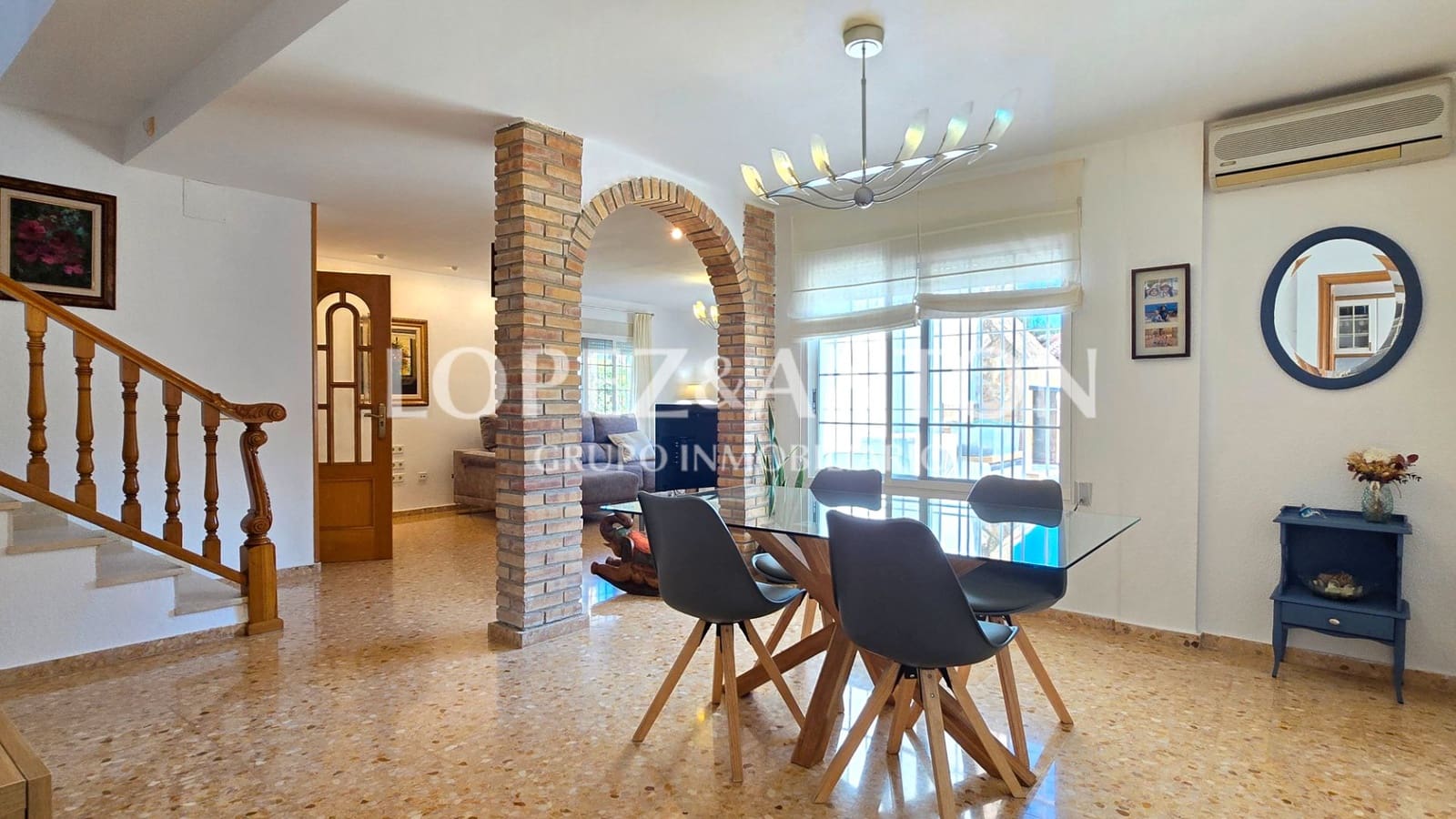 6 soveværelse Villa til salg i L'Eliana med swimmingpool garage - € 695.000 (Ref: 9022361)