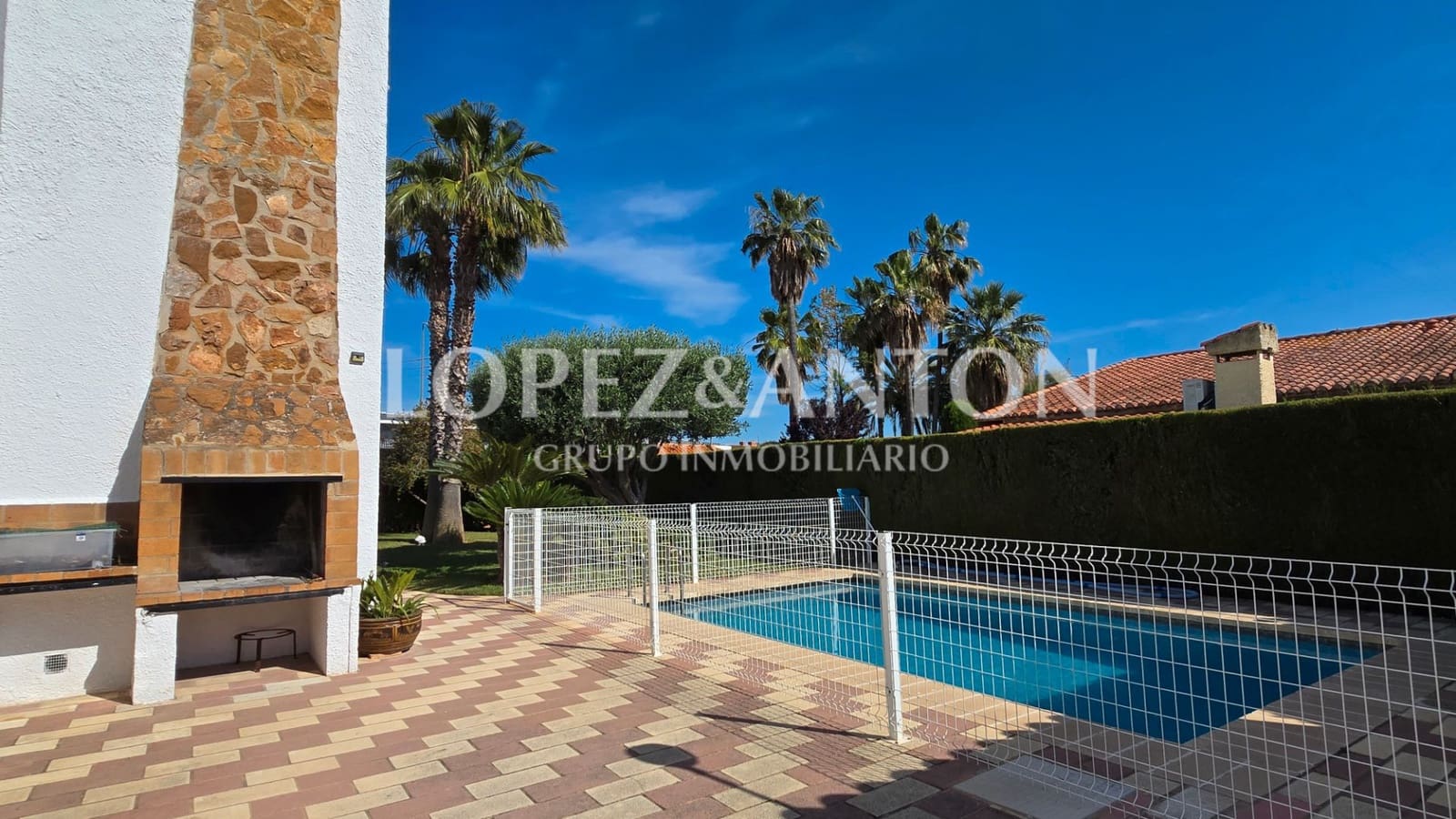 6 soveværelse Villa til salg i L'Eliana med swimmingpool garage - € 695.000 (Ref: 9022361)