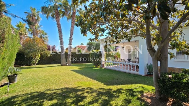 Chalet de 6 habitaciones en L'Eliana en venta con piscina garaje - 695.000 € (Ref: 9022361)