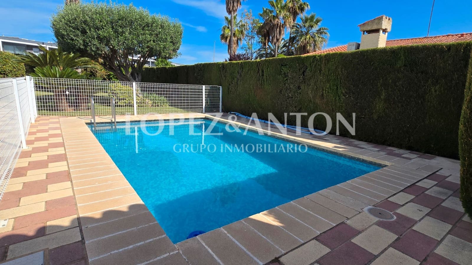 6 soveværelse Villa til salg i L'Eliana med swimmingpool garage - € 695.000 (Ref: 9022361)