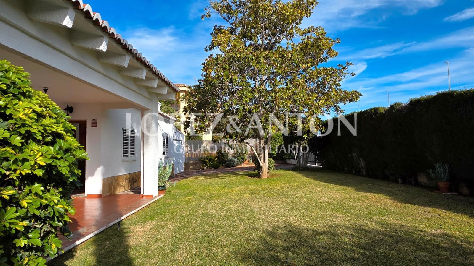 6 soverom Villa til salgs i L'Eliana med svømmebasseng garasje - € 695 000 (Ref: 9022361)