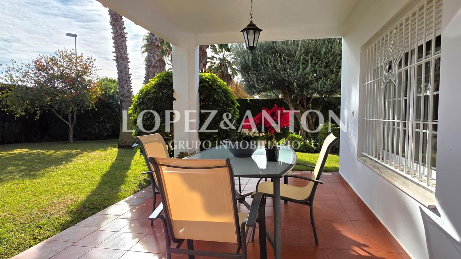 6 soverom Villa til salgs i L'Eliana med svømmebasseng garasje - € 695 000 (Ref: 9022361)