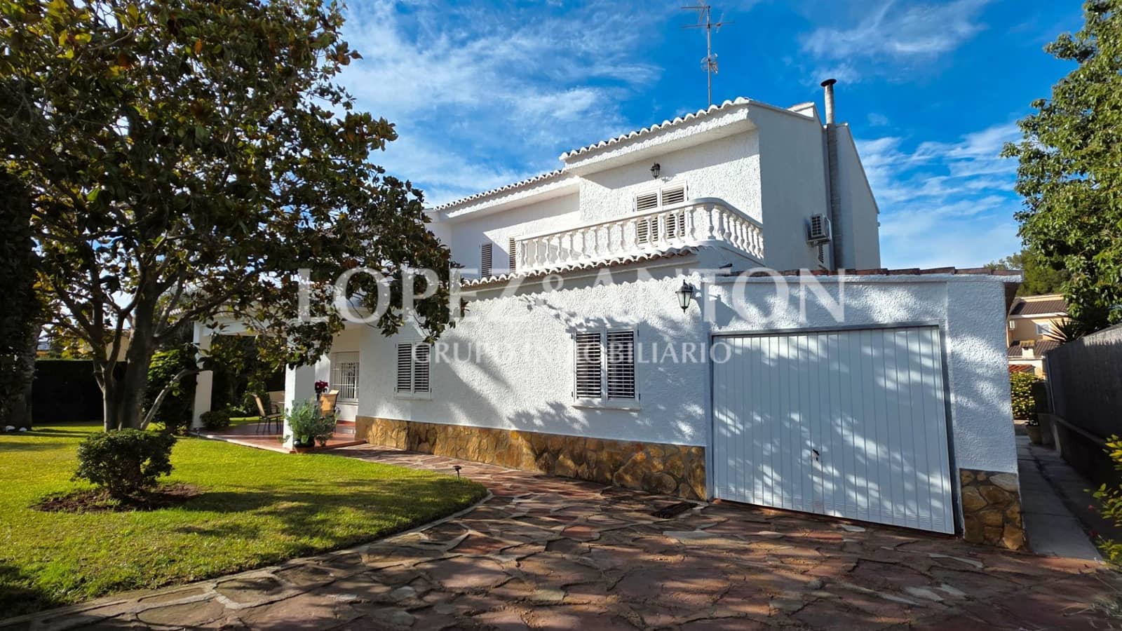 6 soverom Villa til salgs i L'Eliana med svømmebasseng garasje - € 695 000 (Ref: 9022361)