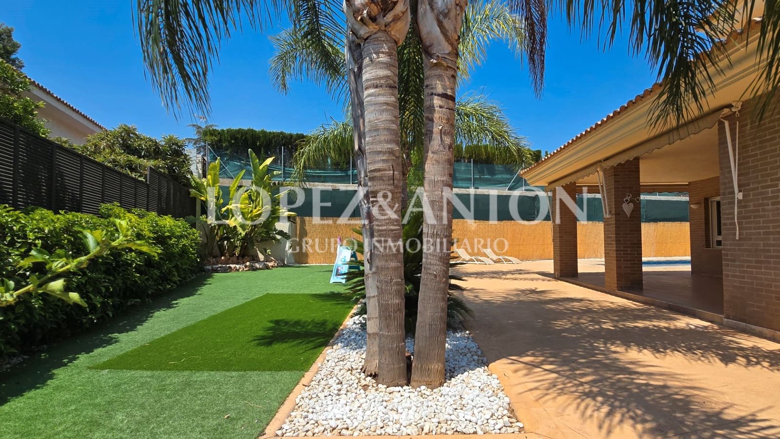 4 soverom Villa til salgs i L'Eliana med svømmebasseng garasje - € 699 000 (Ref: 9061930)