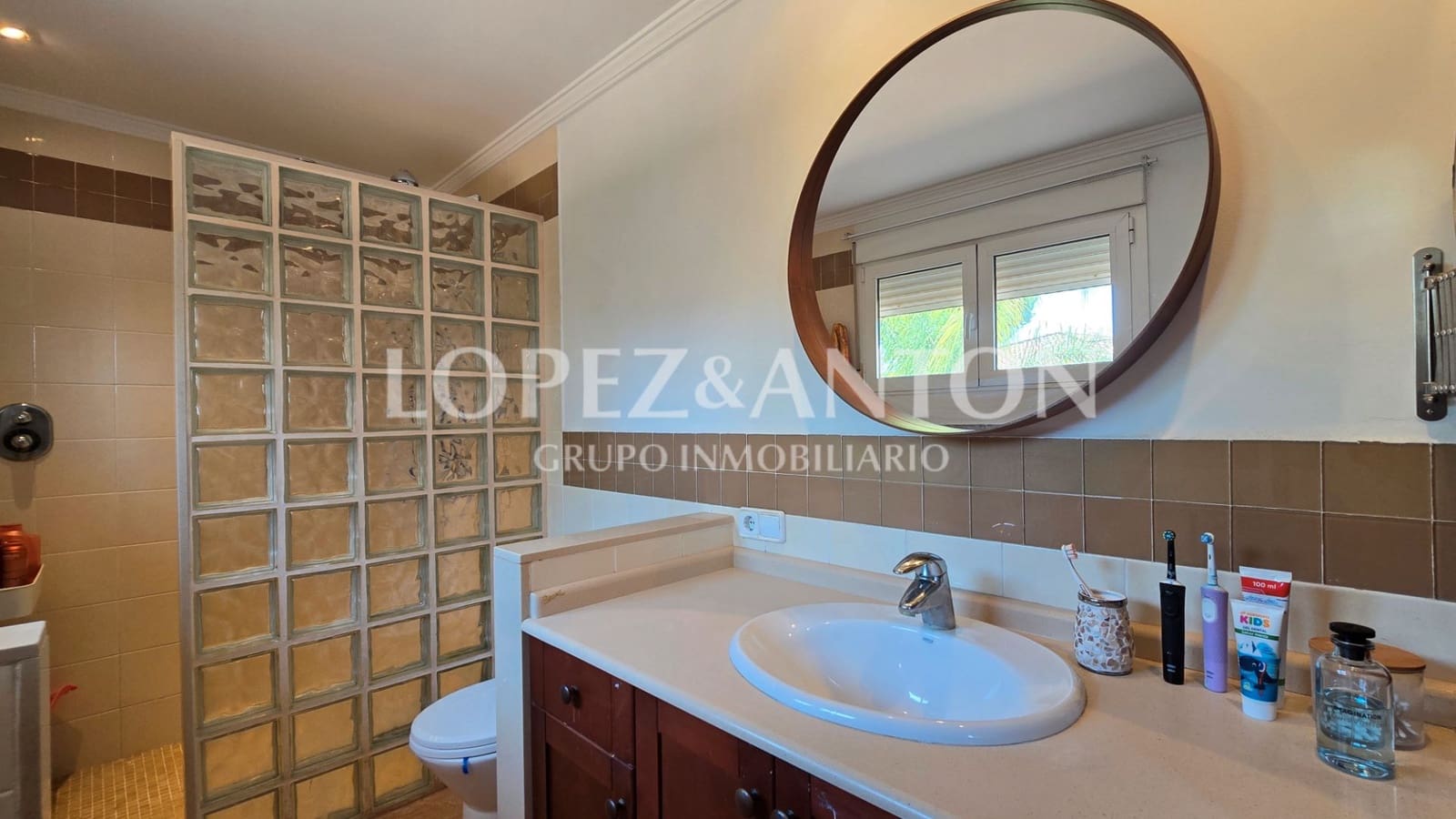 4 soverom Villa til salgs i L'Eliana med svømmebasseng garasje - € 699 000 (Ref: 9061930)