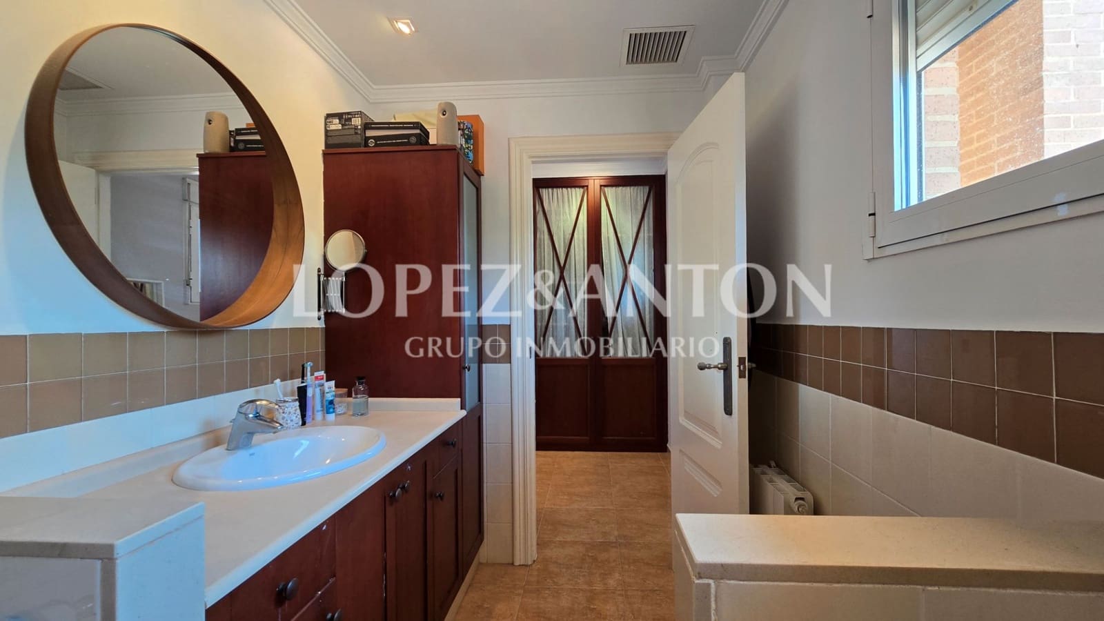 4 soverom Villa til salgs i L'Eliana med svømmebasseng garasje - € 699 000 (Ref: 9061930)