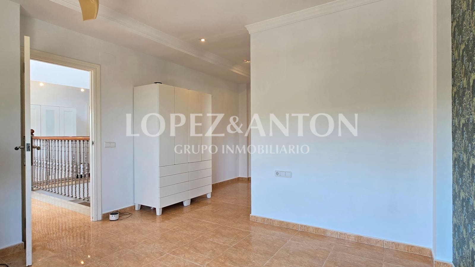 4 soverom Villa til salgs i L'Eliana med svømmebasseng garasje - € 699 000 (Ref: 9061930)