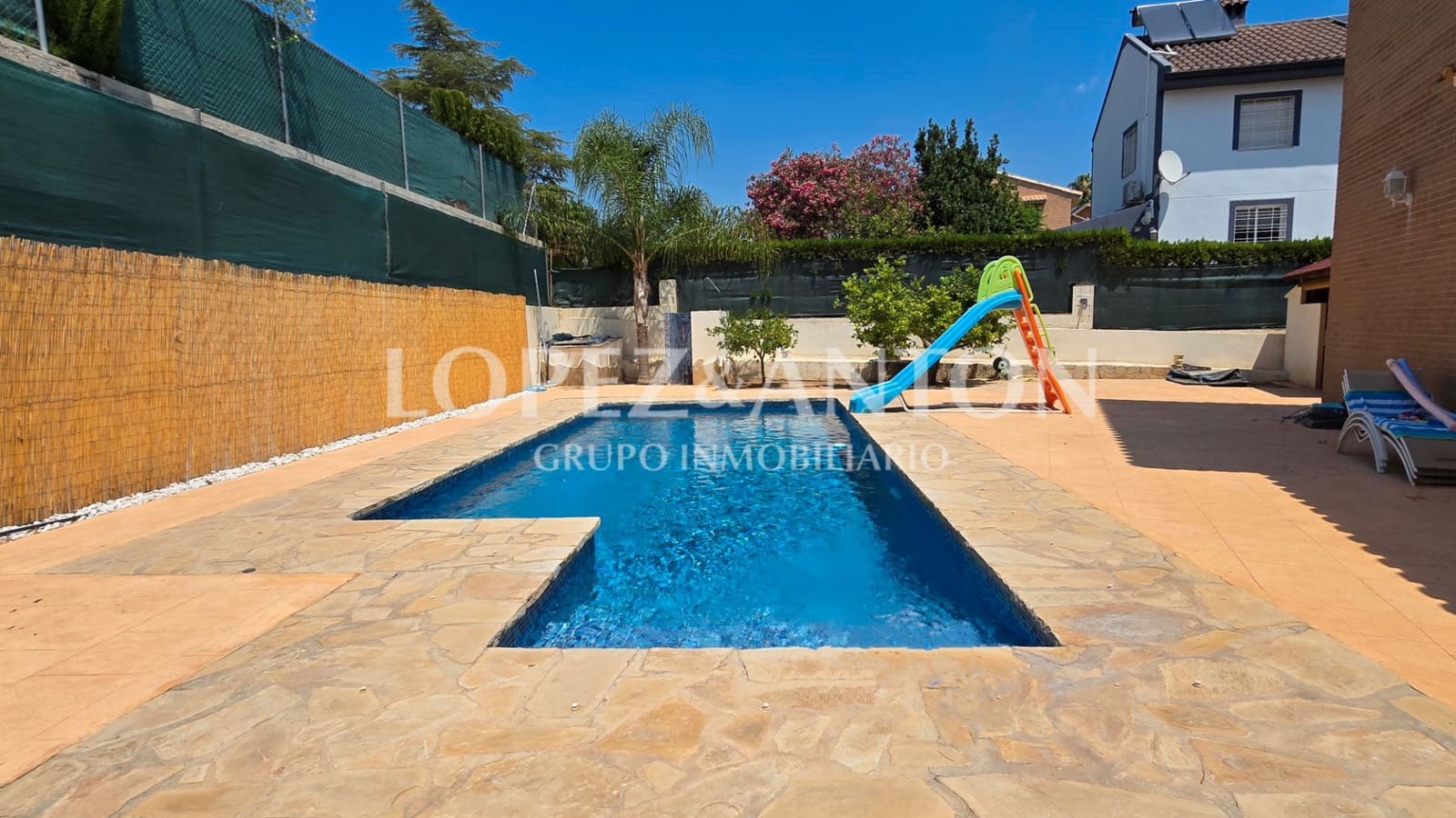 4 soverom Villa til salgs i L'Eliana med svømmebasseng garasje - € 699 000 (Ref: 9061930)