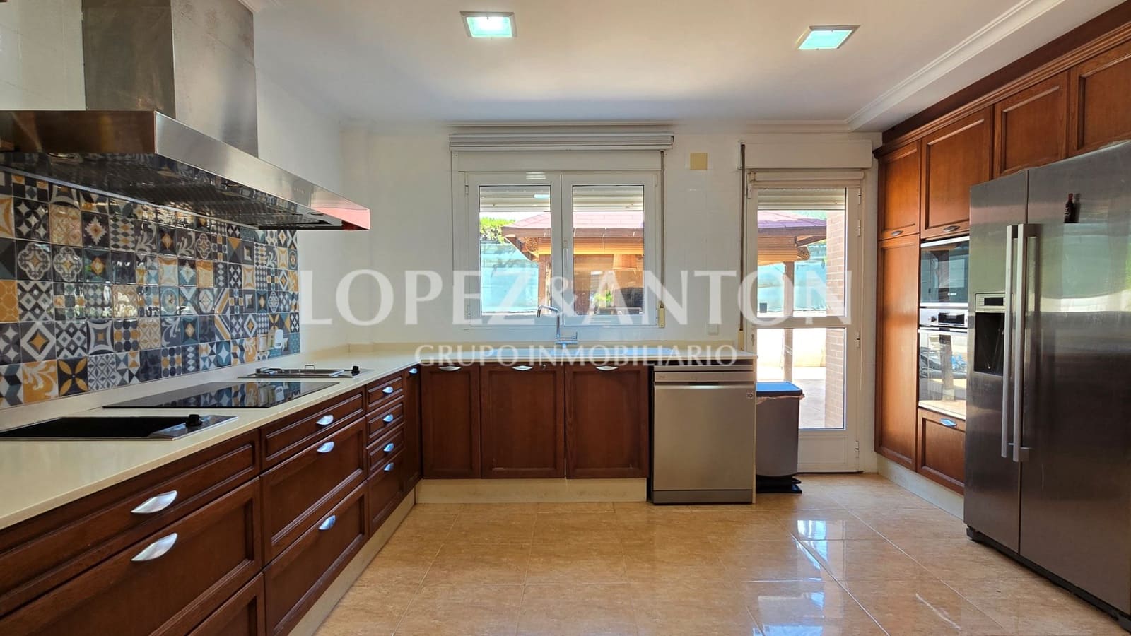 4 soverom Villa til salgs i L'Eliana med svømmebasseng garasje - € 699 000 (Ref: 9061930)