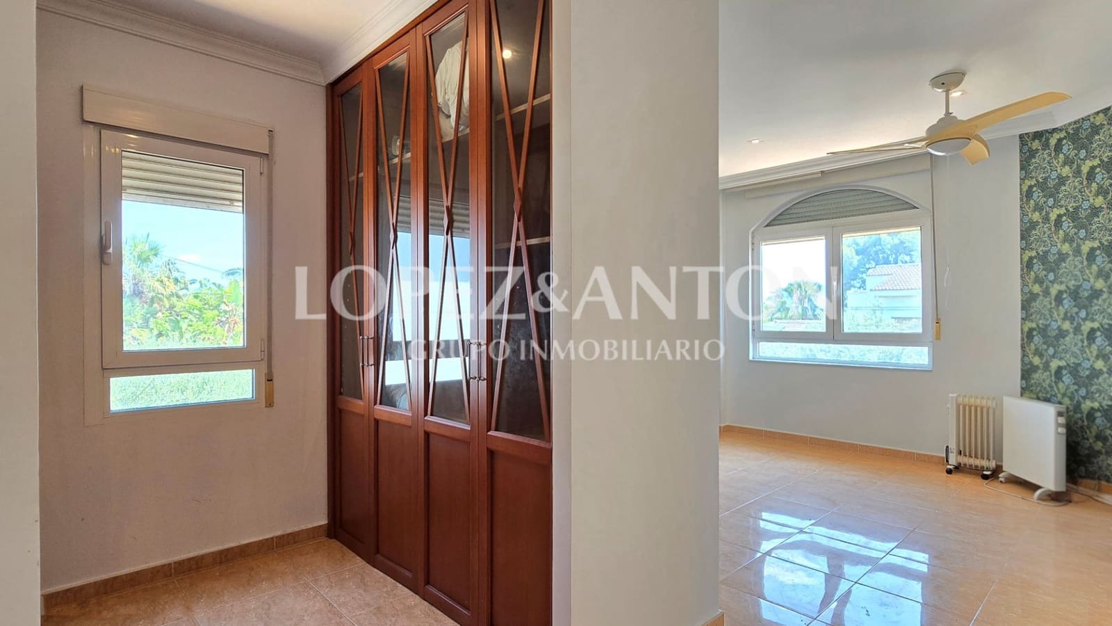 4 soverom Villa til salgs i L'Eliana med svømmebasseng garasje - € 699 000 (Ref: 9061930)