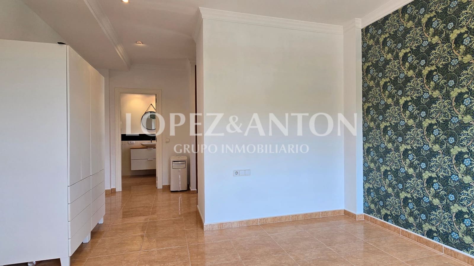 4 soverom Villa til salgs i L'Eliana med svømmebasseng garasje - € 699 000 (Ref: 9061930)