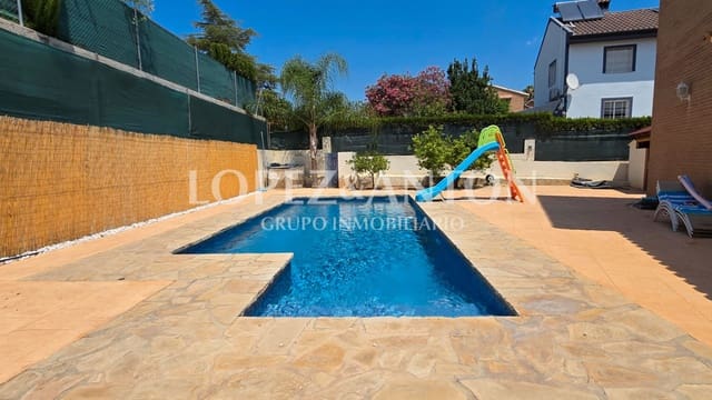 4 sypialnia Willa na sprzedaż w L'Eliana z basenem garażem - 699 000 € (Ref: 9061930)