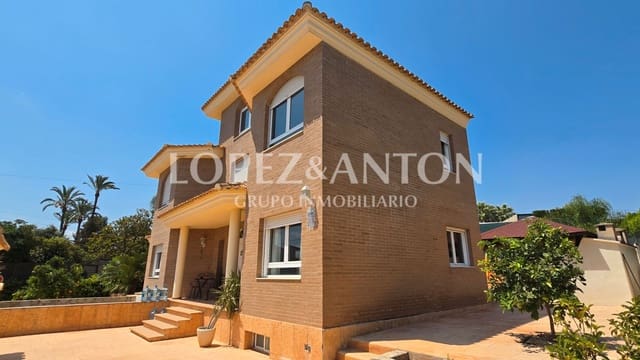 4 sypialnia Willa na sprzedaż w L'Eliana z basenem garażem - 699 000 € (Ref: 9061930)