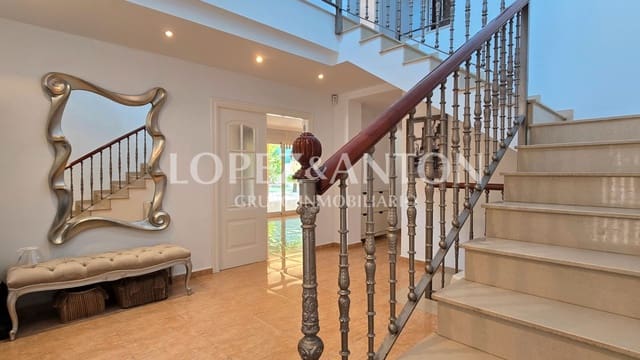 4 sypialnia Willa na sprzedaż w L'Eliana z basenem garażem - 699 000 € (Ref: 9061930)