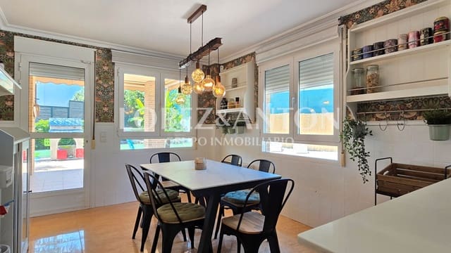 4 sypialnia Willa na sprzedaż w L'Eliana z basenem garażem - 699 000 € (Ref: 9061930)