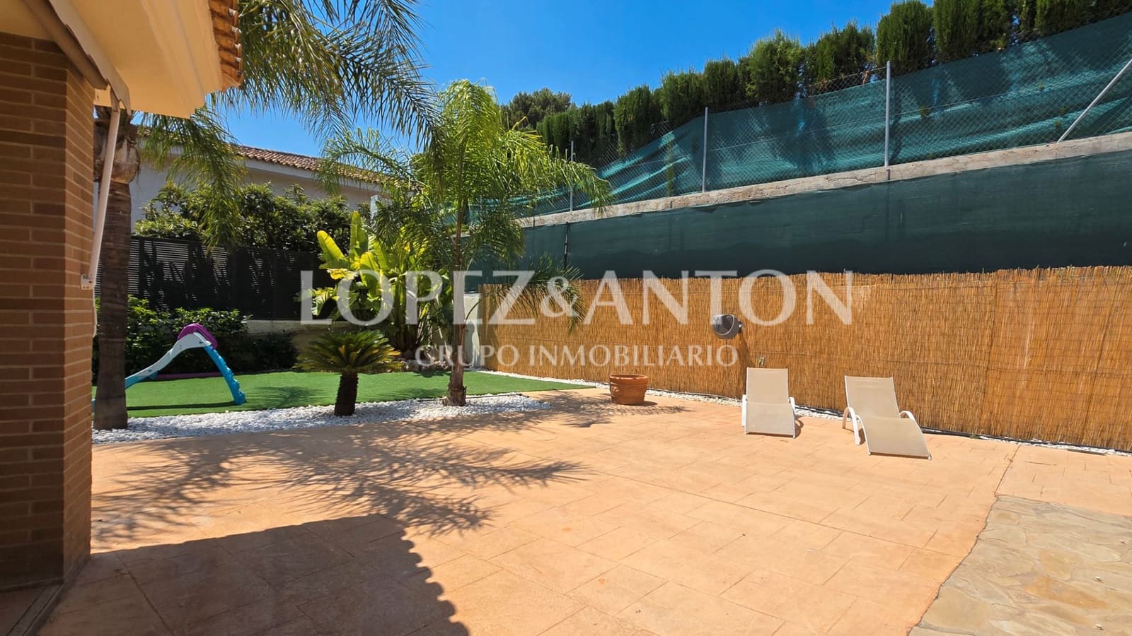 4 soverom Villa til salgs i L'Eliana med svømmebasseng garasje - € 699 000 (Ref: 9061930)