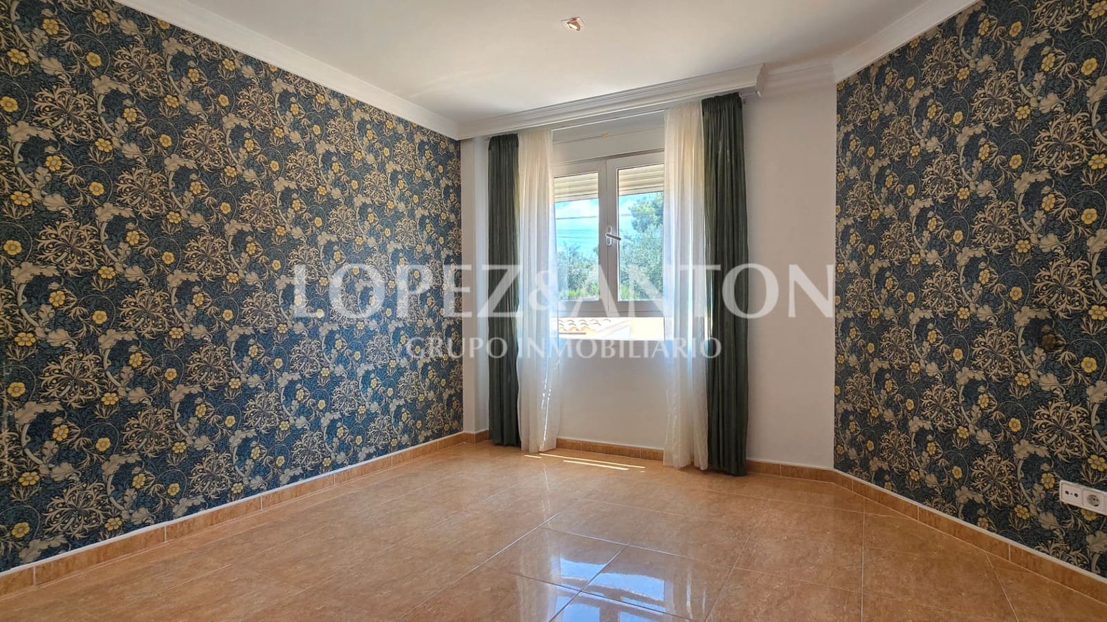 4 soverom Villa til salgs i L'Eliana med svømmebasseng garasje - € 699 000 (Ref: 9061930)