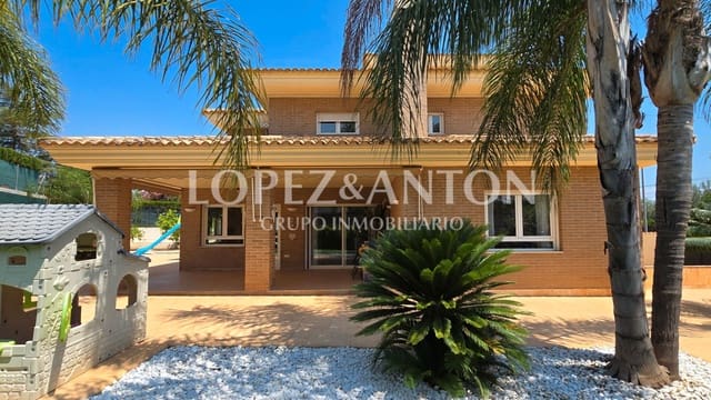 4 sypialnia Willa na sprzedaż w L'Eliana z basenem garażem - 699 000 € (Ref: 9061930)