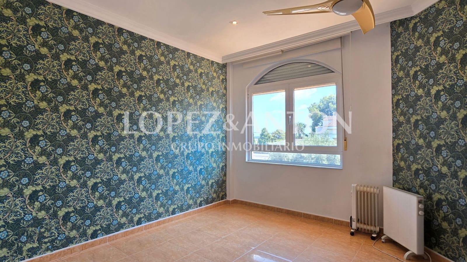 4 soverom Villa til salgs i L'Eliana med svømmebasseng garasje - € 699 000 (Ref: 9061930)