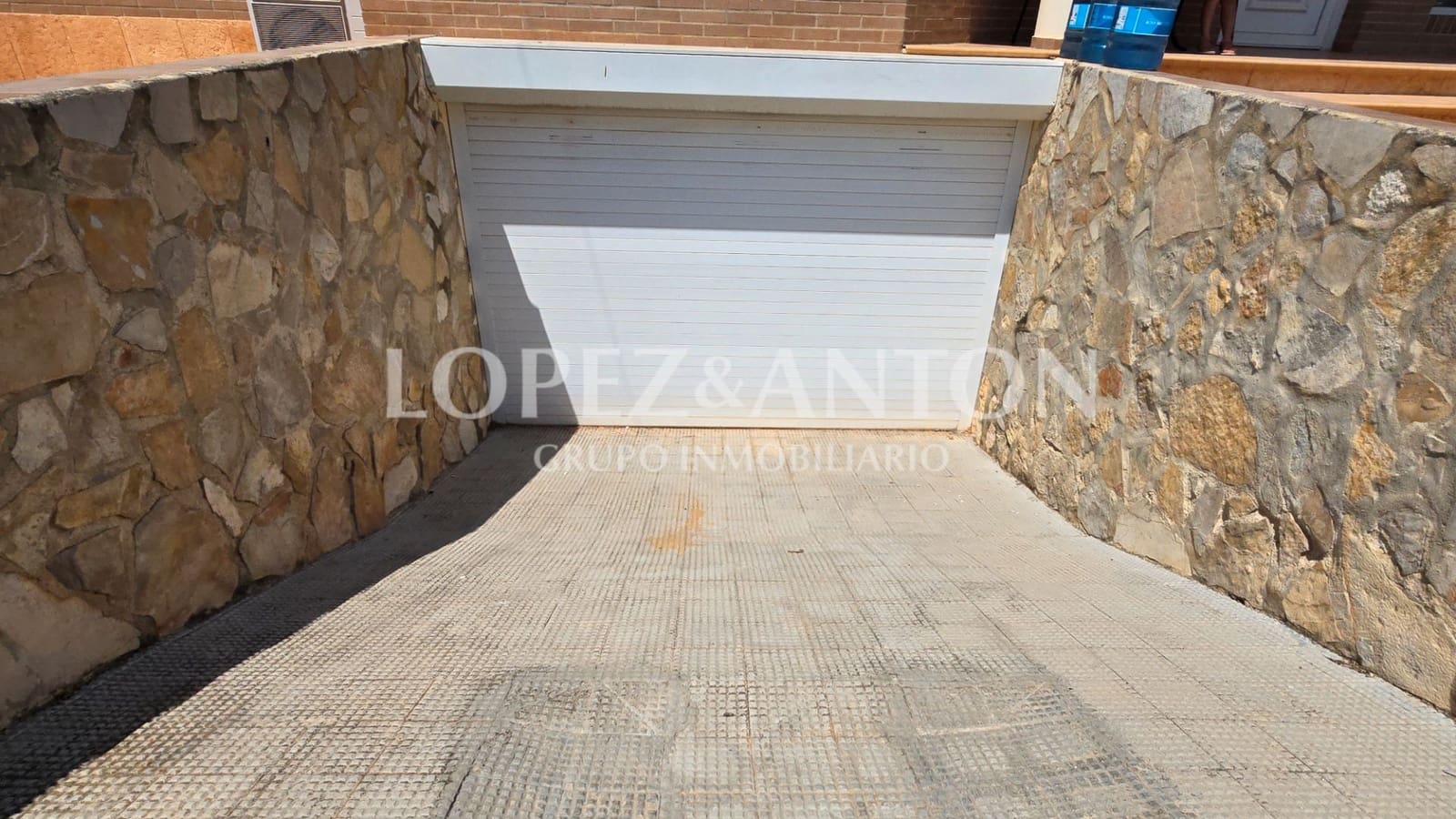 4 soverom Villa til salgs i L'Eliana med svømmebasseng garasje - € 699 000 (Ref: 9061930)