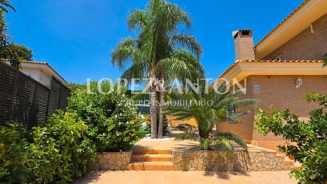 4 soverom Villa til salgs i L'Eliana med svømmebasseng garasje - € 729 000 (Ref: 9061930)