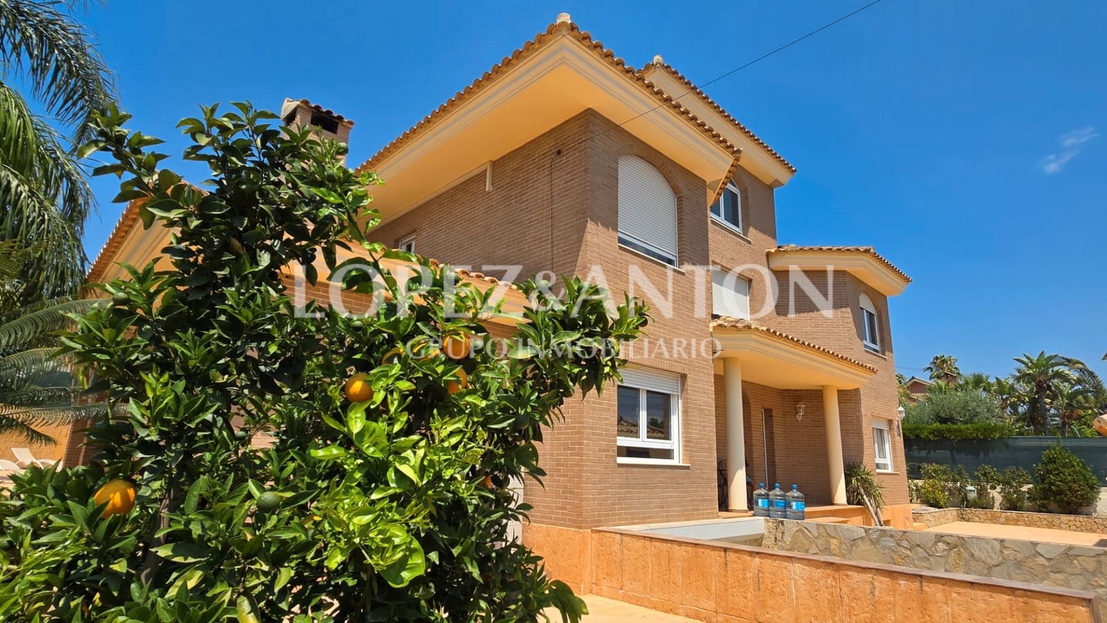 4 soverom Villa til salgs i L'Eliana med svømmebasseng garasje - € 699 000 (Ref: 9061930)