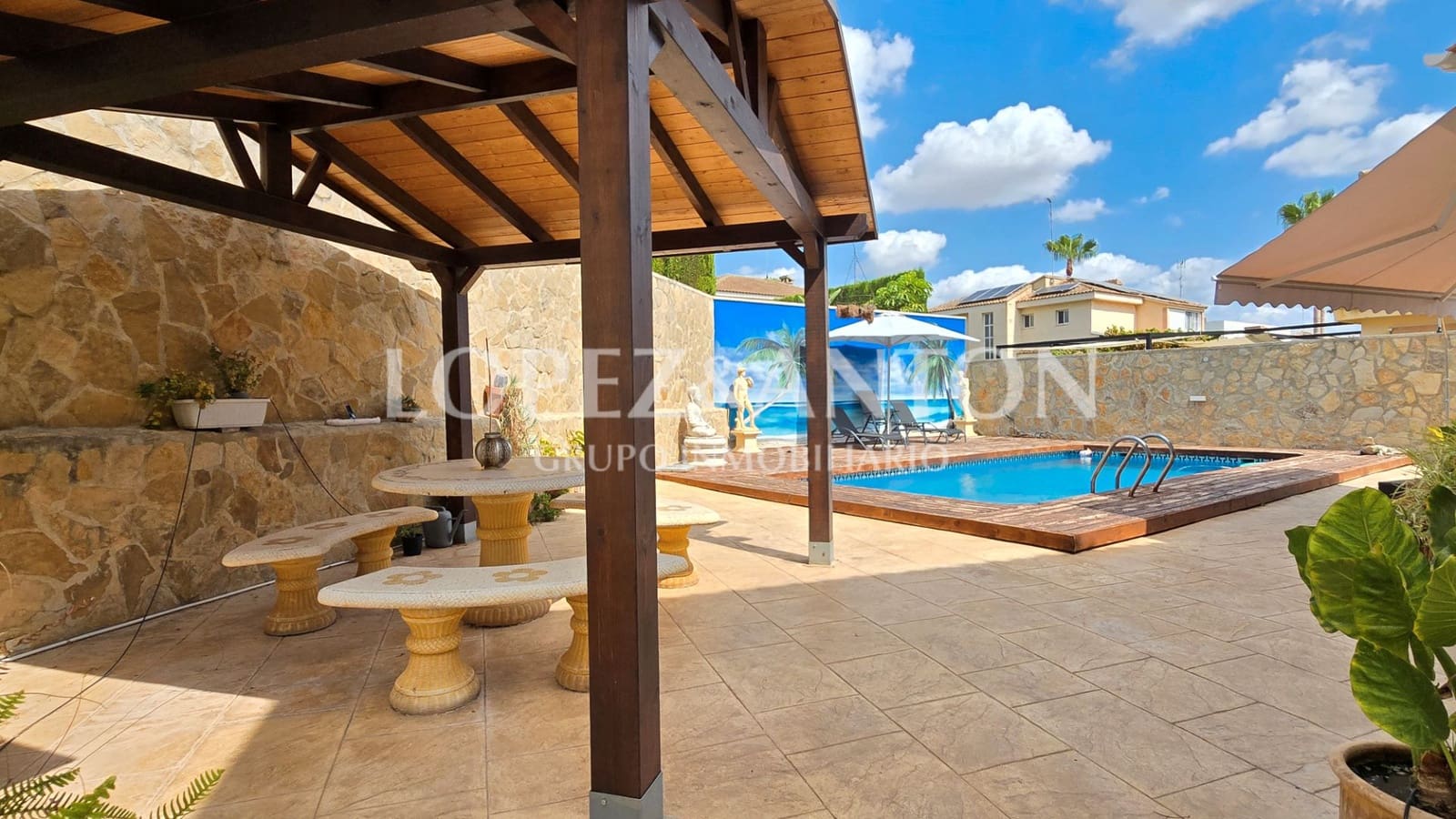 4 soverom Villa til salgs i L'Eliana med svømmebasseng garasje - € 560 000 (Ref: 9135174)