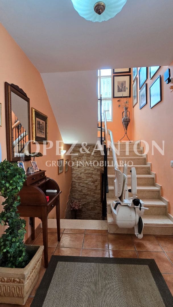 4 soverom Villa til salgs i L'Eliana med svømmebasseng garasje - € 560 000 (Ref: 9135174)