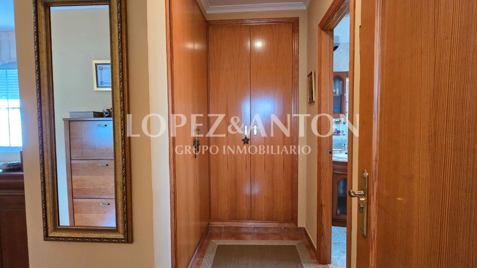 4 soverom Villa til salgs i L'Eliana med svømmebasseng garasje - € 560 000 (Ref: 9135174)