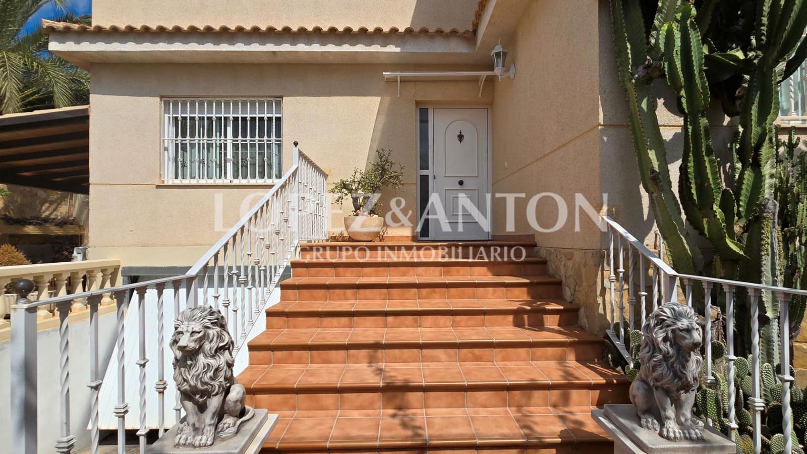 4 soverom Villa til salgs i L'Eliana med svømmebasseng garasje - € 560 000 (Ref: 9135174)