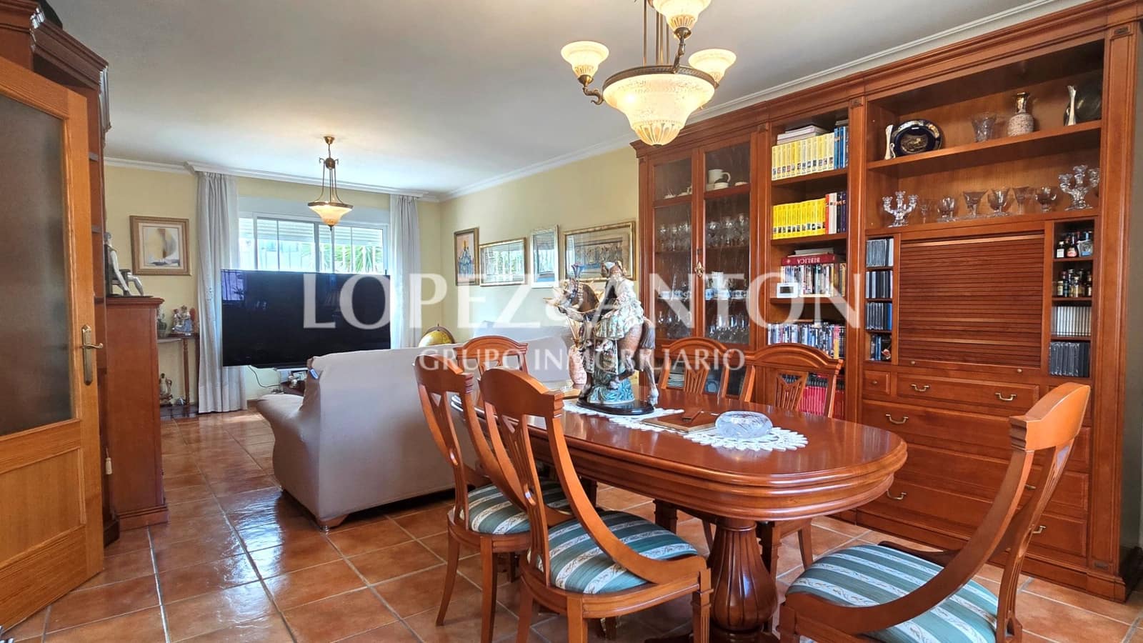 4 soverom Villa til salgs i L'Eliana med svømmebasseng garasje - € 560 000 (Ref: 9135174)