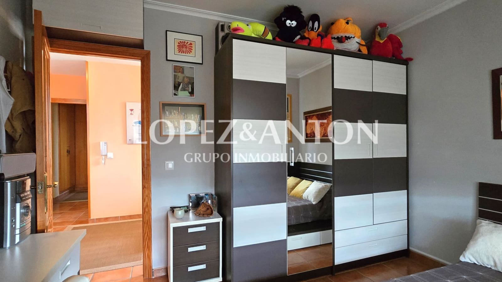 4 soverom Villa til salgs i L'Eliana med svømmebasseng garasje - € 560 000 (Ref: 9135174)