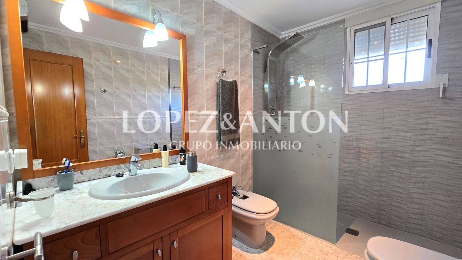 4 soverom Villa til salgs i L'Eliana med svømmebasseng garasje - € 560 000 (Ref: 9135174)