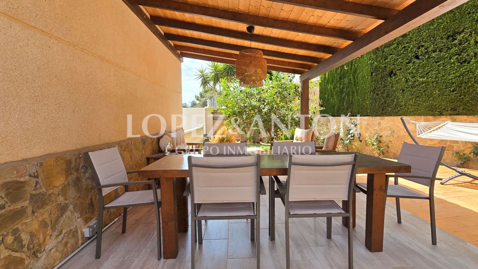 4 soverom Villa til salgs i L'Eliana med svømmebasseng garasje - € 560 000 (Ref: 9135174)