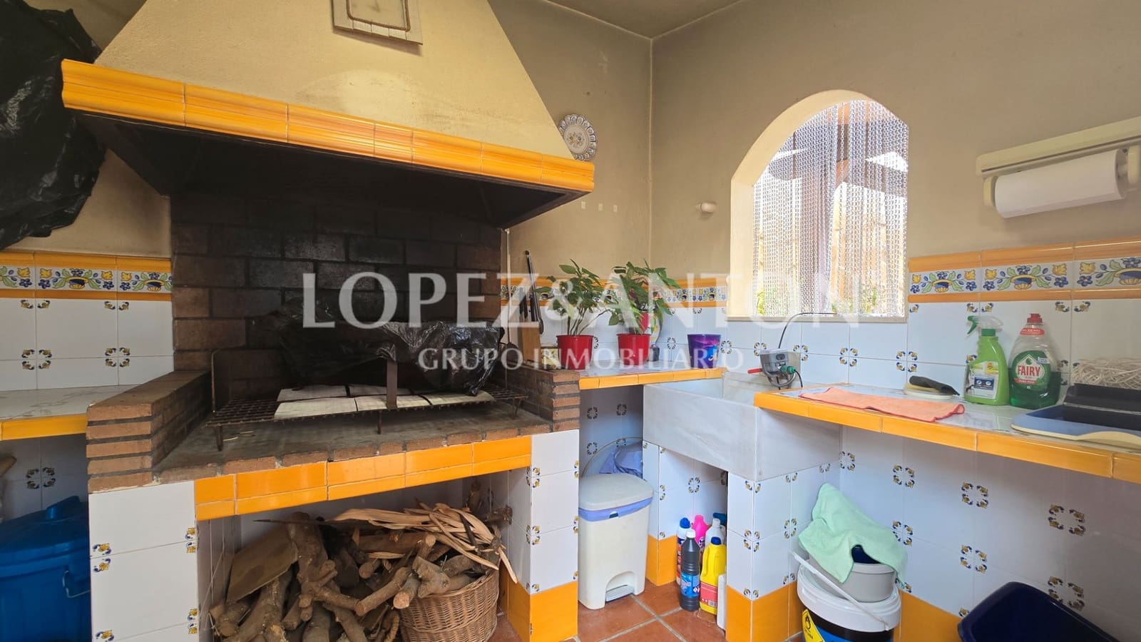 4 soverom Villa til salgs i L'Eliana med svømmebasseng garasje - € 560 000 (Ref: 9135174)