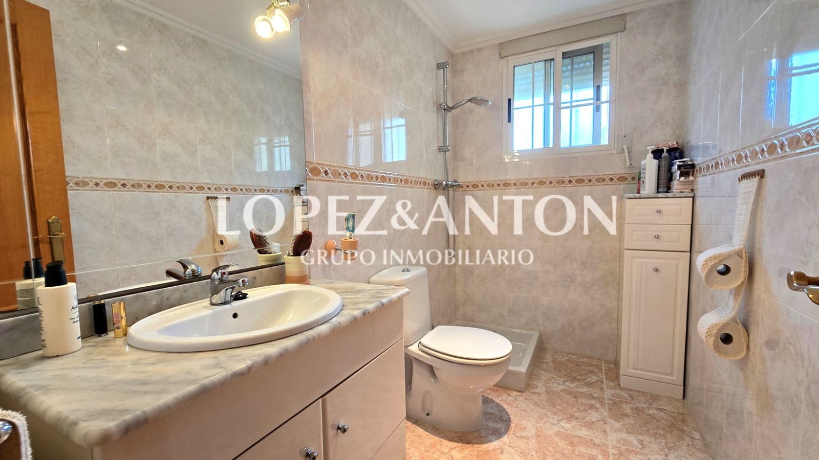 4 soverom Villa til salgs i L'Eliana med svømmebasseng garasje - € 560 000 (Ref: 9135174)