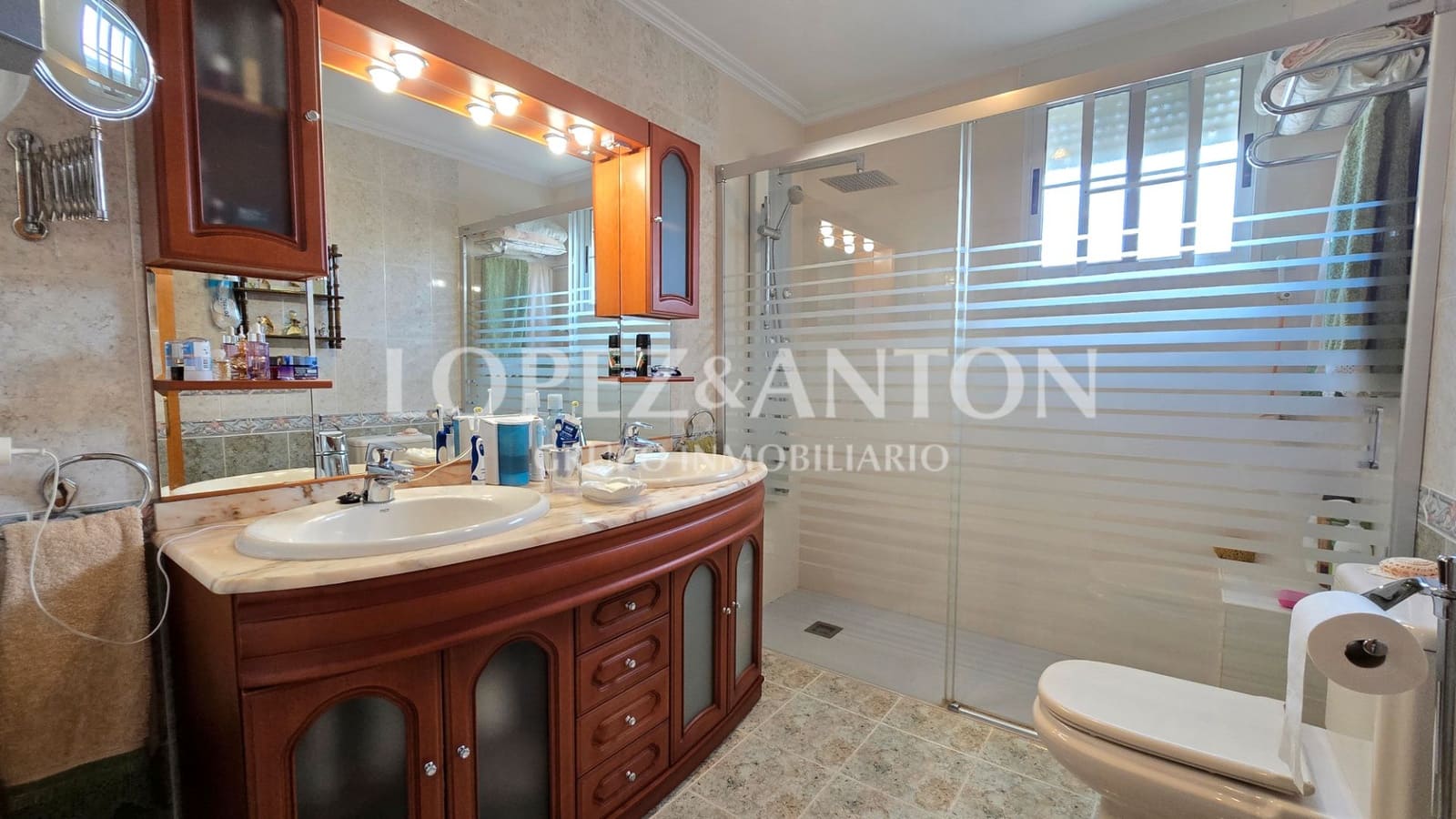 4 soverom Villa til salgs i L'Eliana med svømmebasseng garasje - € 560 000 (Ref: 9135174)