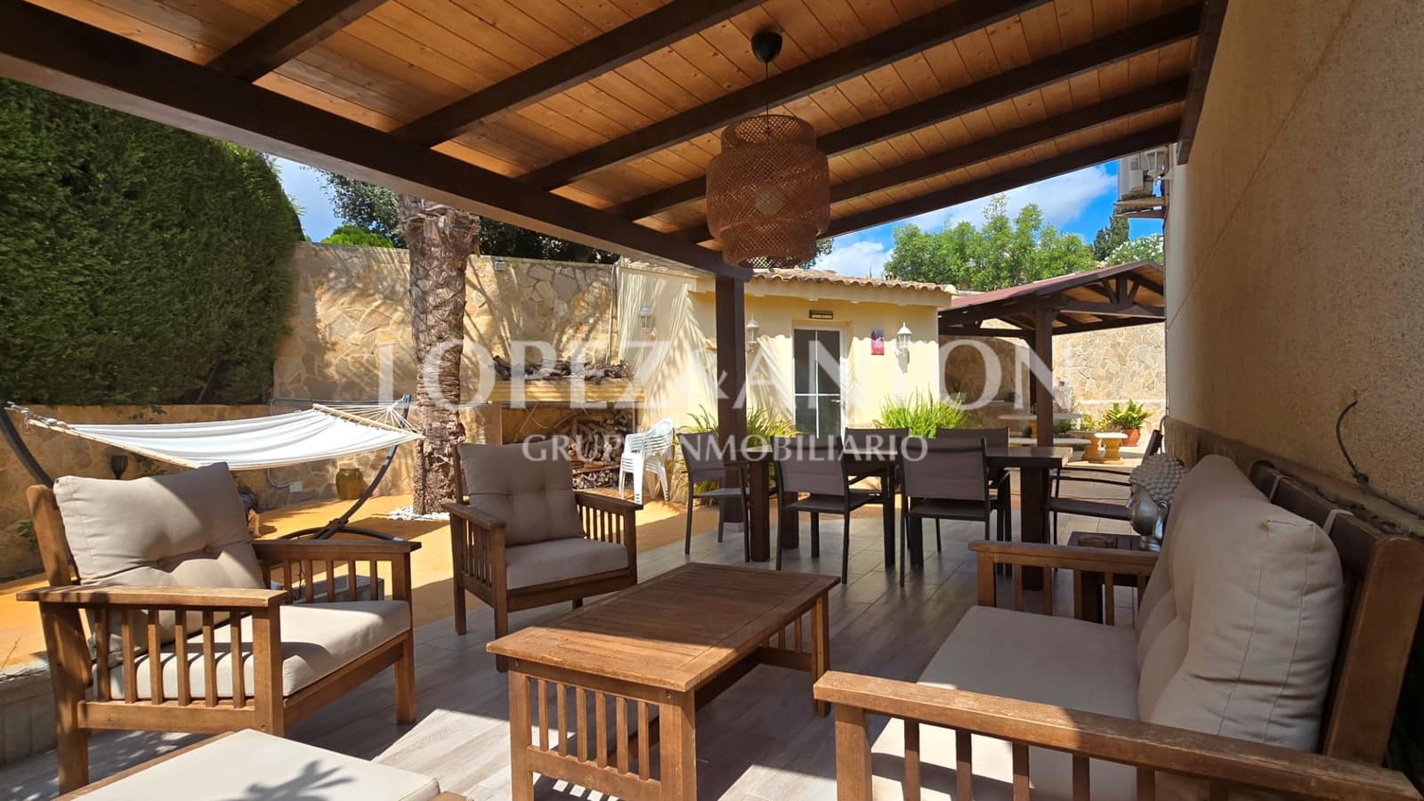 4 soverom Villa til salgs i L'Eliana med svømmebasseng garasje - € 560 000 (Ref: 9135174)