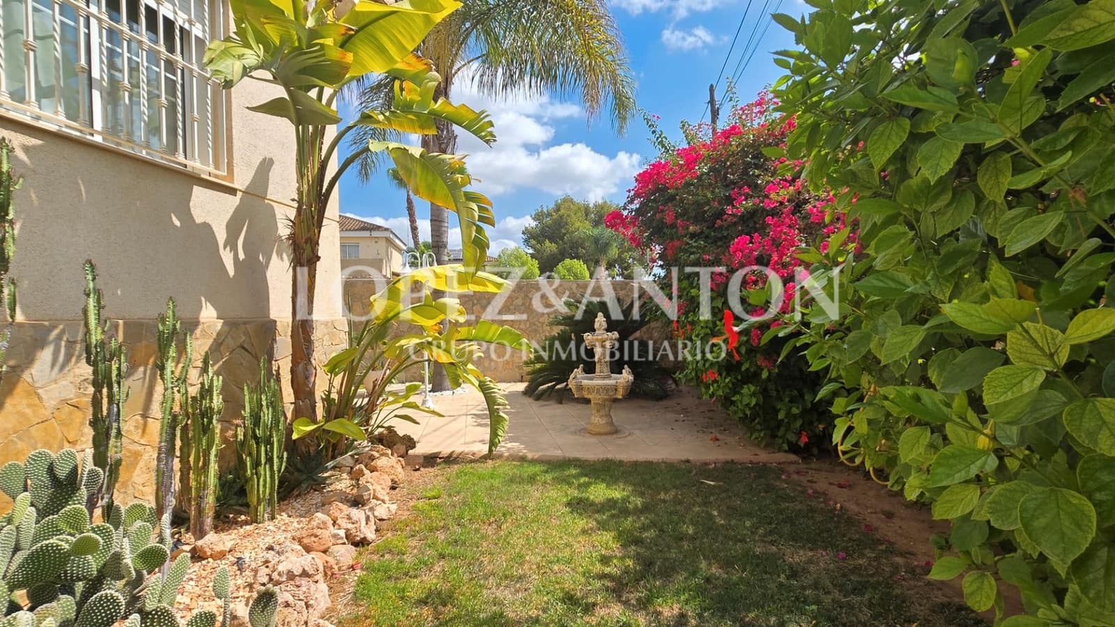 4 soverom Villa til salgs i L'Eliana med svømmebasseng garasje - € 560 000 (Ref: 9135174)