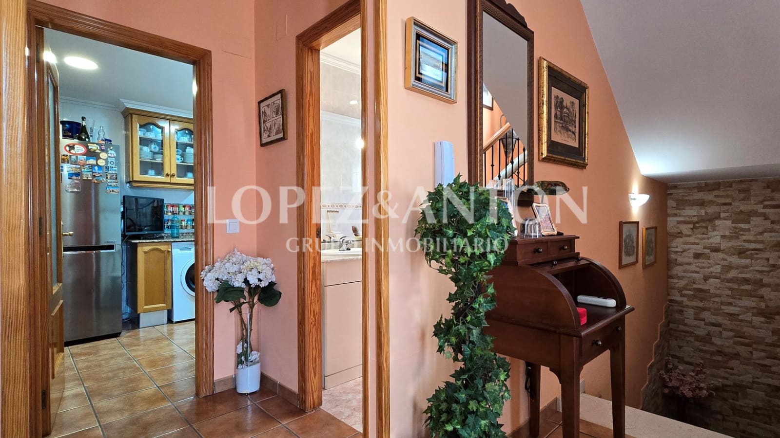 4 soverom Villa til salgs i L'Eliana med svømmebasseng garasje - € 560 000 (Ref: 9135174)