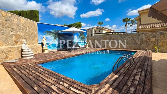 Chalet de 4 habitaciones en L'Eliana en venta con piscina garaje - 560.000 € (Ref: 9135174)